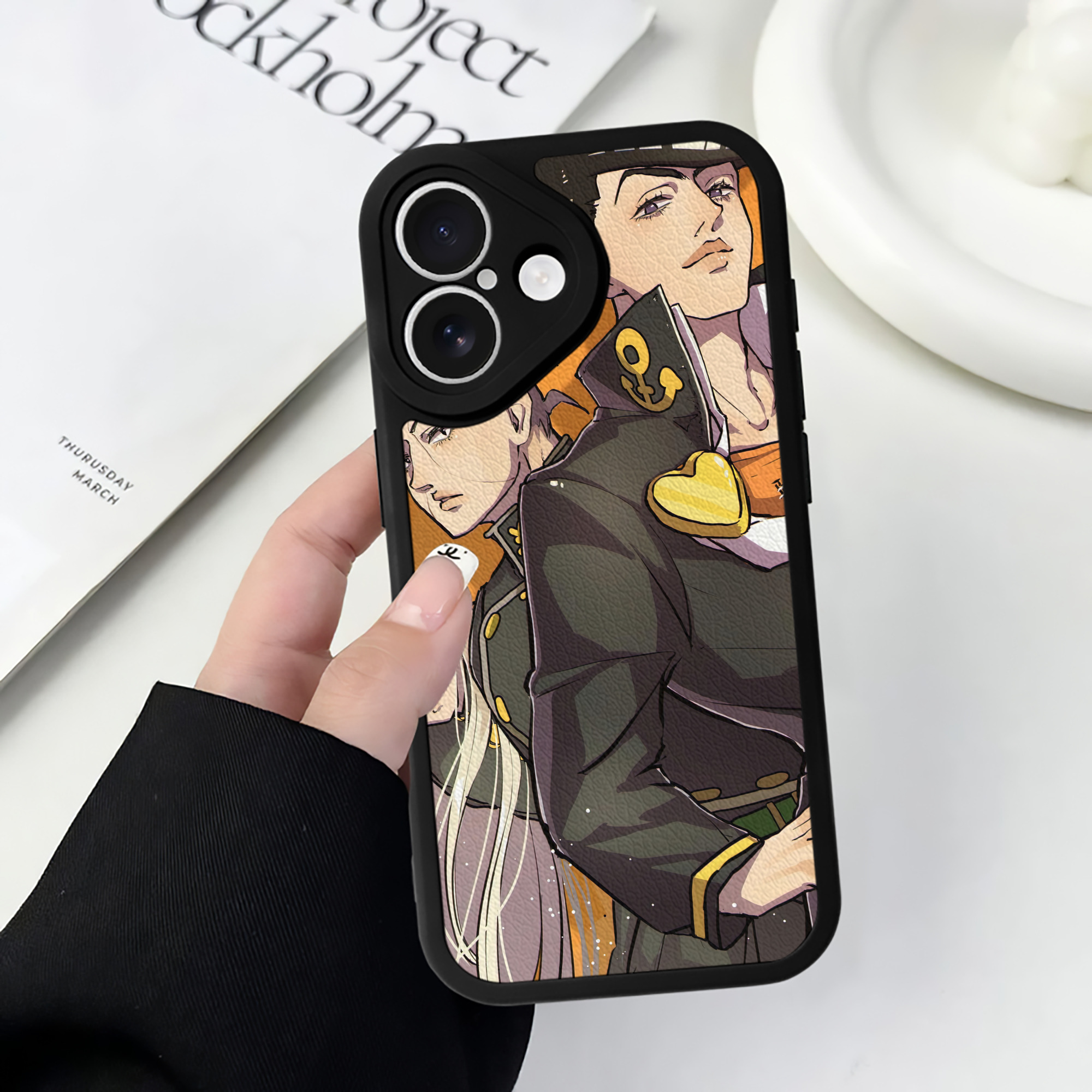 （画像用） ジョジョの奇妙な冒険 JoJo's Bizarre Adventure 【iPhone 16シリーズ対応】シリコンスマホケース（レザー調） 材質：シリコン